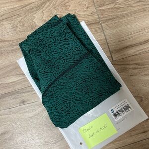 ($68) BuffBunny Evolve Jacquard Legging - Poison Ivy Nucleus Print - XXS